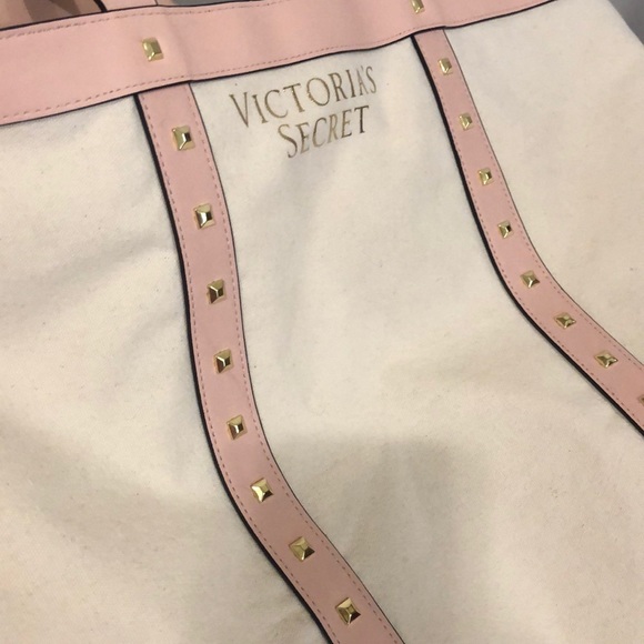 Victoria Secret XL Studded Tote! (A562) - Picture 5 of 8